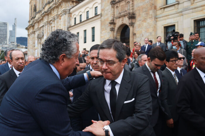  - Con honores de presidente: así fue la despedida a Germán Vargas Lleras en la Plaza de Bolívar de Bogotá