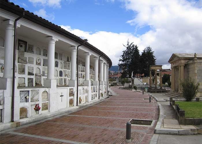 Los contratistas que manejaron mal los cementerios de Bogotá y los llevaron a perder más de mil millones - Los contratistas que manejaron mal los cementerios de Bogotá y los llevaron a perder más de mil millones