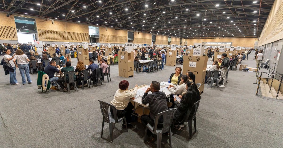  - De la capital al exterior: el gigantesco despliegue logístico de la Registraduría para la primera vuelta