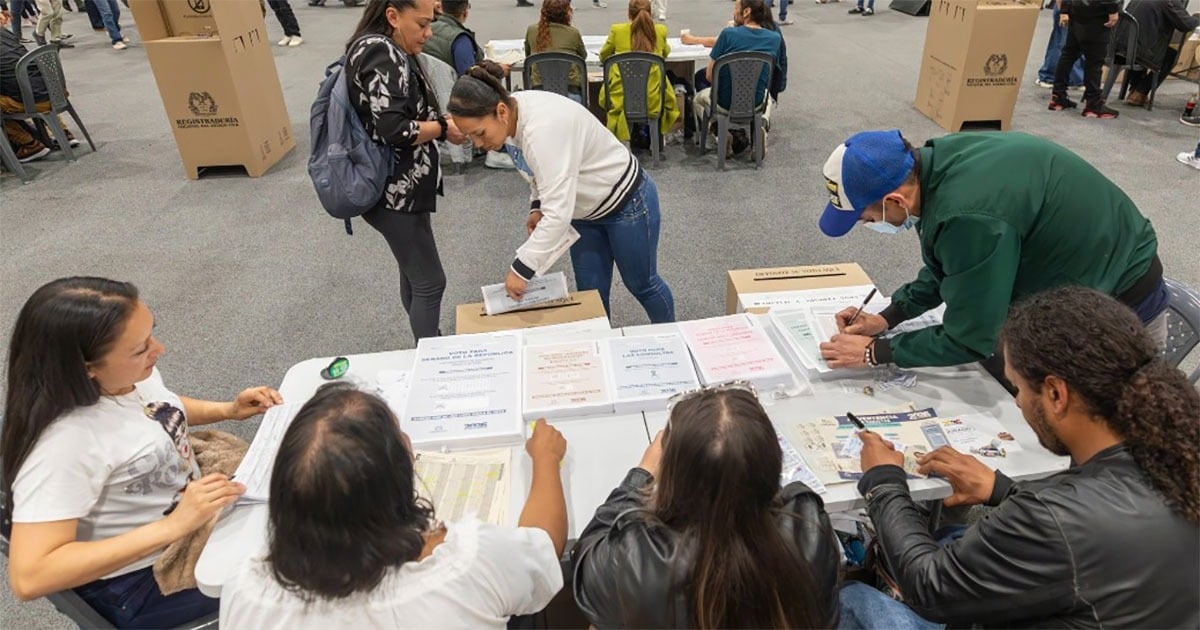  - Cepeda triunfó en Europa, pero de la Espriella se impuso en EEUU, fueron 569.000 los colombianos votantes en el exterior