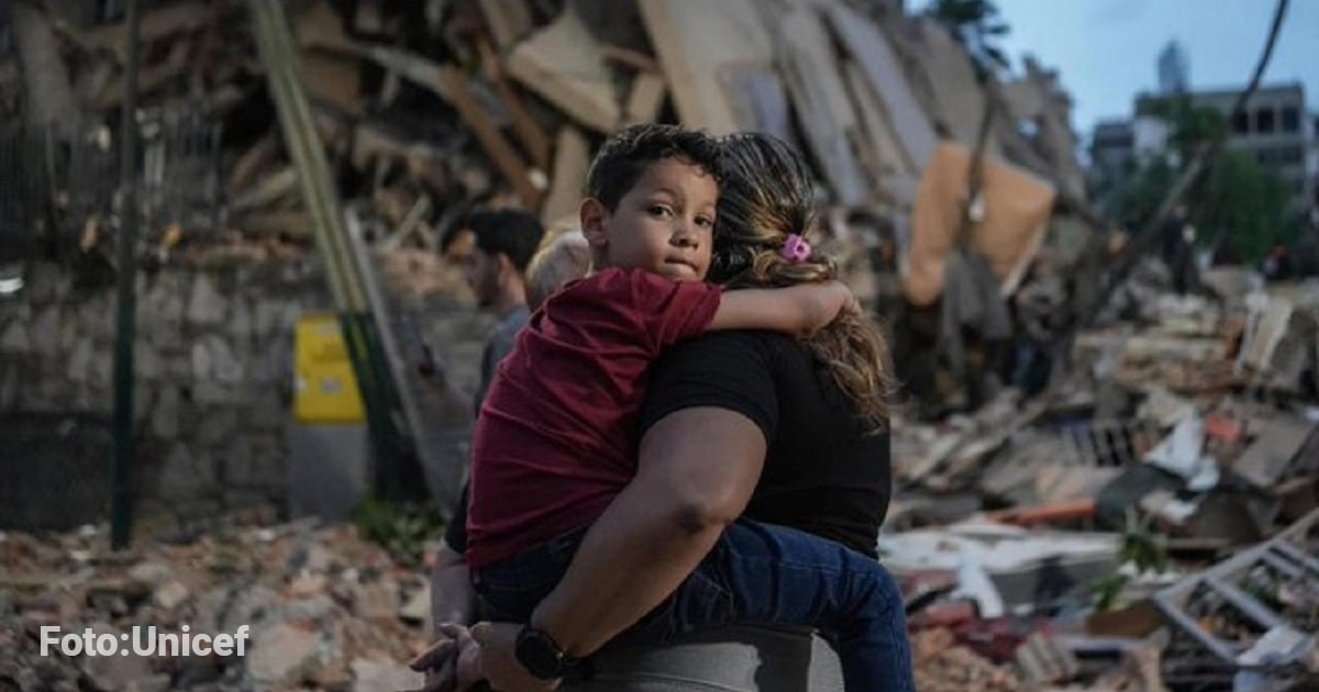  - En medio de peligrosas réplicas, rescatistas del mundo siguen buscando sobrevivientes en el terremoto de Venezuela