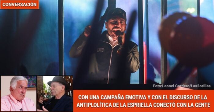 Hombre con gorra hablando en un micrófono dentro de un set iluminado, con barras frente a la cámara y titulares de noticias en la parte inferior derecha (imagen de una noticia). - ¿Qué fue lo que hizo Abelardo De la Espriella para quedarse con 10 millones de votantes? - Página 29