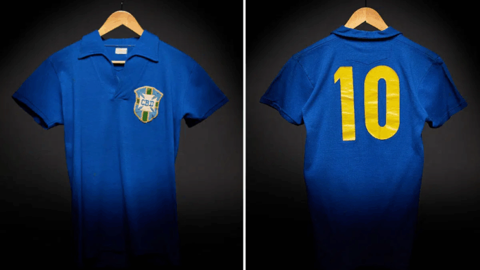 La camiseta de Brasil que Pelé cosió a mano para jugar su primer Mundial y que hoy vale 6 millones de dólares - La camiseta de Brasil que Pelé cosió a mano para jugar su primer Mundial y que hoy vale 6 millones de dólares