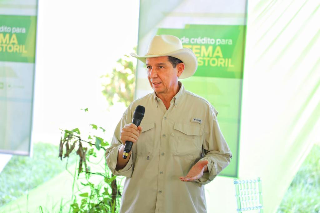 La apuesta de Fedegán y Areandina para becar a los ganaderos y ayudarles a conseguir empleo Fedegán