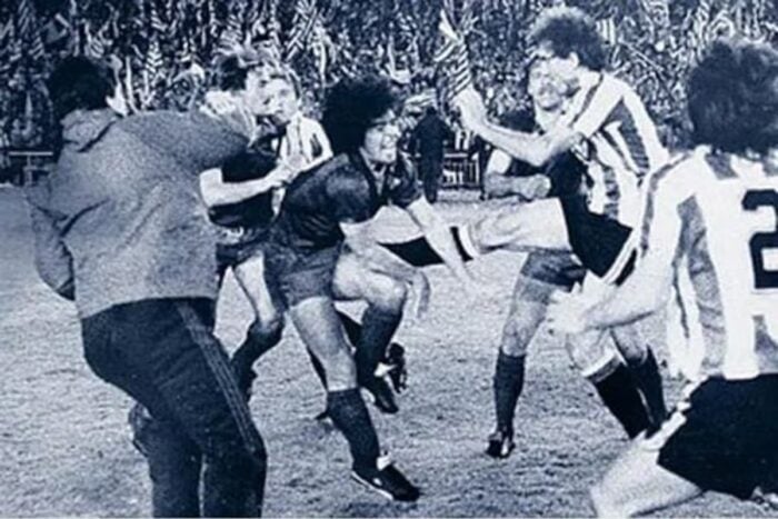 El día en que Maradona avergonzó al rey de España y salió por la puerta de atrás del Bernabéu - El día en que Maradona avergonzó al rey de España y salió por la puerta de atrás del Bernabéu