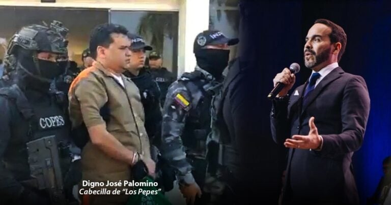 Las2orillas.co: Historias, voces y noticias de Colombia Split image: armed police in tactical gear on the left and a man in a suit speaking into a microphone on stage on the right, juxtaposed side by side. - Las2orillas.co: Historias, voces y noticias de Colombia