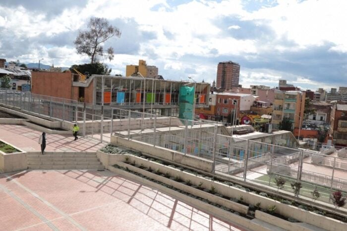 El lento contrato para hacer una simple rampa en un colegio en la Candelaria colegio