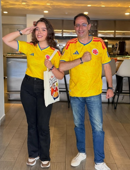 De las redes al empalme presidencial: la historia de Jerome Sanabria, la joven que acompaña a José Manuel Restrepo - De las redes al empalme presidencial: la historia de Jerome Sanabria, la joven que acompaña a José Manuel Restrepo