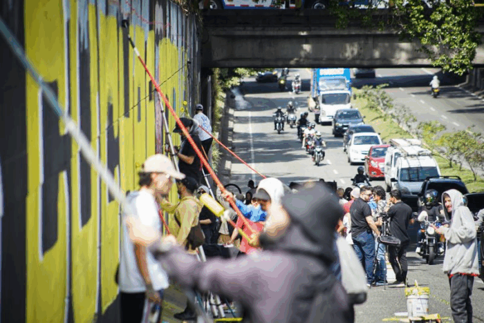 El mural "Las cuchas tienen razón", un grafiti que nació en Medellín y que ya nadie podrá borrar - El mural "Las cuchas tienen razón", un grafiti que nació en Medellín y que ya nadie podrá borrar