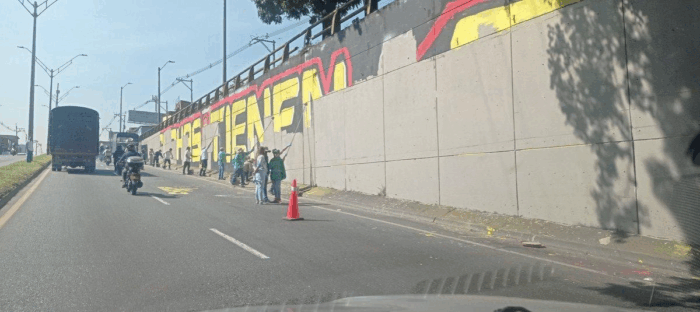 El mural "Las cuchas tienen razón", un grafiti que nació en Medellín y que ya nadie podrá borrar - El mural "Las cuchas tienen razón", un grafiti que nació en Medellín y que ya nadie podrá borrar