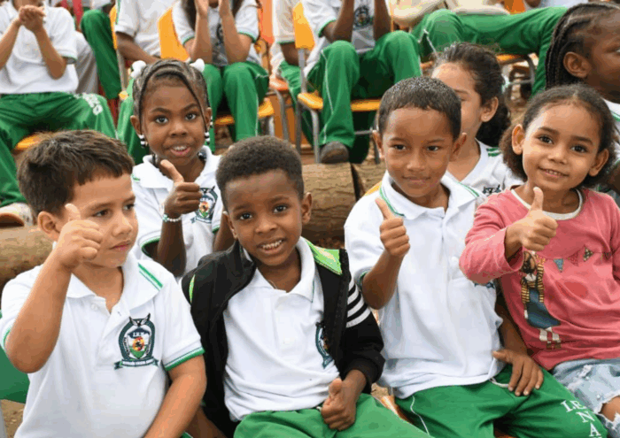 Los nuevos zapatos que transformaron la vida de 30.000 niños en el Valle del Cauca - Los nuevos zapatos que transformaron la vida de 30.000 niños en el Valle del Cauca