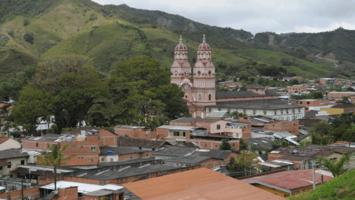 Ni Guatapé ni Jardín: el pueblo paisa donde nació Daniel Muñoz sorprende por su naturaleza y tranquilidad - Ni Guatapé ni Jardín: el pueblo paisa donde nació Daniel Muñoz sorprende por su naturaleza y tranquilidad