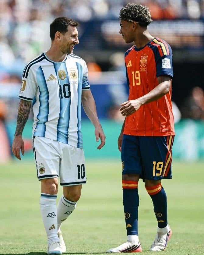Cómo las mamás de Williams, Ruiz y Yamal les hicieron el quite a las dificultades para llevarlos a la cima del fútbol - Cómo las mamás de Williams, Ruiz y Yamal les hicieron el quite a las dificultades para llevarlos a la cima del fútbol