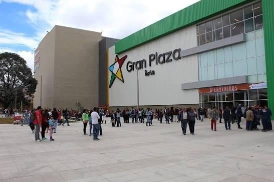  - Los paisas que manejan los centros comerciales que le compiten a Cencosud, Parque Arauco y el Éxito