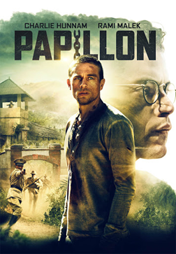Póster de la película Papillon con Charlie Hunnam y Rami Malek; hombre en primer plano con una camiseta color aqua y un fondo de jungla/cárcel.