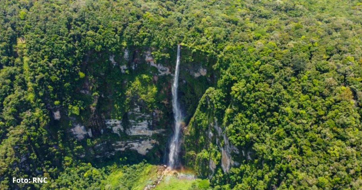  - El rincón de Colombia, escondido en los Llanos Orientales, donde parece que la lluvia desafía la gravedad