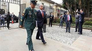 El general retirado que le puso miles de votos al Tigre en los Santanderes y terminó premiado con Ministerio de Defensa - El general retirado que le puso miles de votos al Tigre en los Santanderes y terminó premiado con Ministerio de Defensa