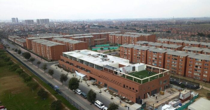 Cual fue la clave para que el colegio Las Margaritas en Kennedy fuera nominado a mejor escuela en 2026 Colegio