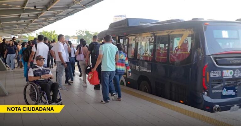  - Las “cariñosas” de Transmetro que, entre coqueteos, les dejan los bolsillos vacíos a los pasajeros