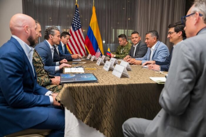 La reunión del ministro de Defensa Mora en Panamá que le abrió la puerta a la llegada de tropas gringas a Colombia - La reunión del ministro de Defensa Mora en Panamá que le abrió la puerta a la llegada de tropas gringas a Colombia