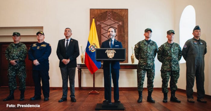  - Con 7 duros oficiales comandados por un general que Petro retiró, De la Espriella arma su cúpula militar
