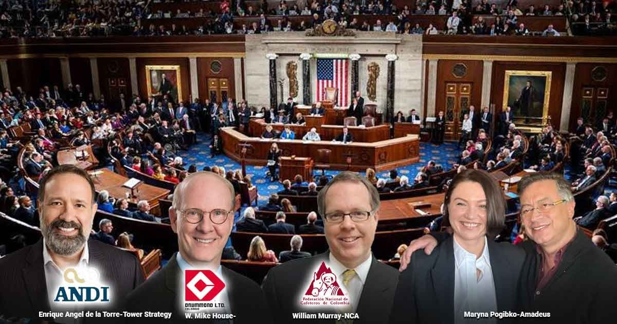 Five professionally dressed individuals stand in front of a large U.S. congressional chamber, with a row of logos and captions at their feet. The chamber backdrop features an American flag and lawmakers seated in a semicircular chamber. - Quiénes son los hombres del lobby con los que el gobierno y los empresarios se mueven en Washington