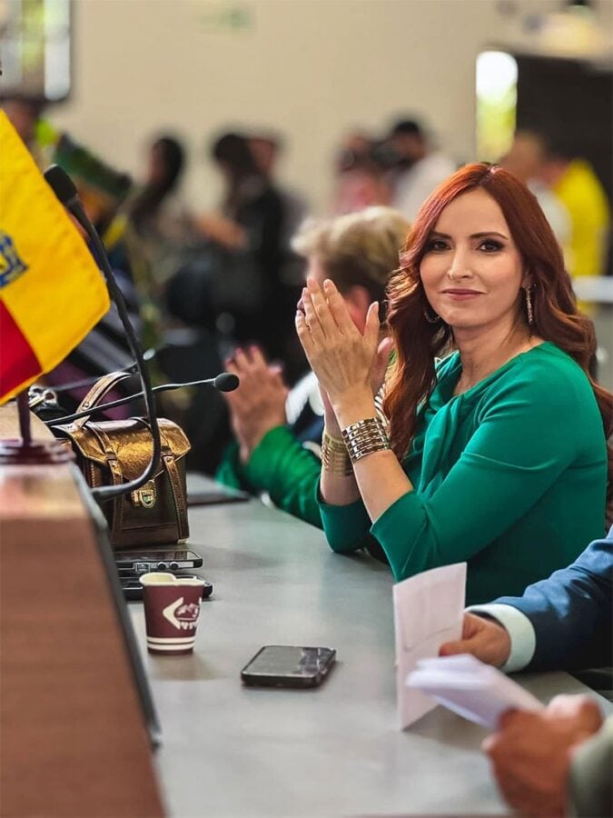 Quién es la pastora cristiana del grupo G12 elegida por Abelardo de la Espriella como Gerente para Bogotá pastora