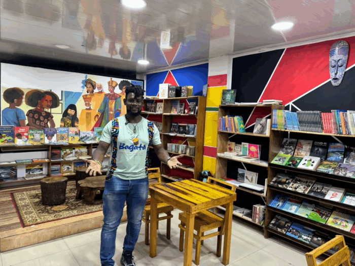  - Jhonmer, el profesor que quiso transformar el Chocó con libros y ahora espera volver a abrir las puertas de Bagatá