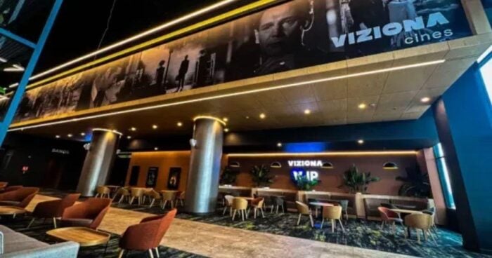 Luis Carlos Sarmiento entró pisando duro al rentable negocio del entretenimiento a competir con Cine Colombia y Cinemark - Luis Carlos Sarmiento entró pisando duro al rentable negocio del entretenimiento a competir con Cine Colombia y Cinemark