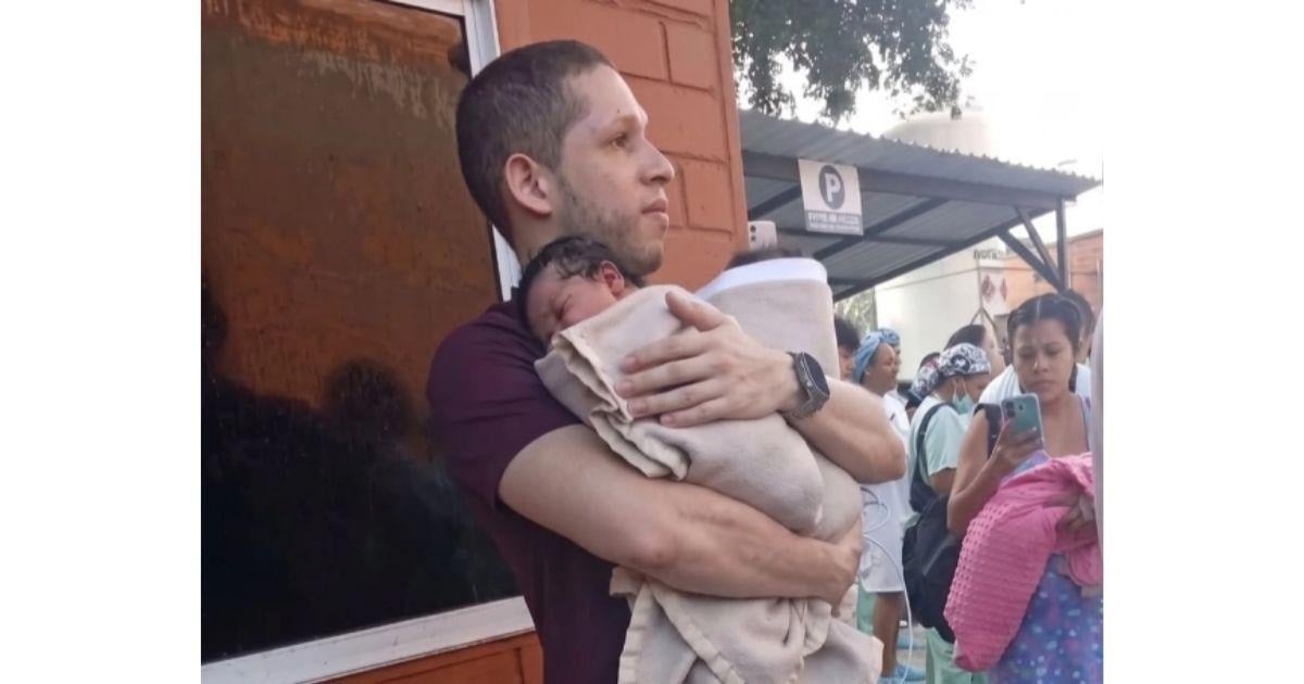  - El médico que no dejó atrás a sus pequeños pacientes: así evacuaron diez bebés durante el terremoto