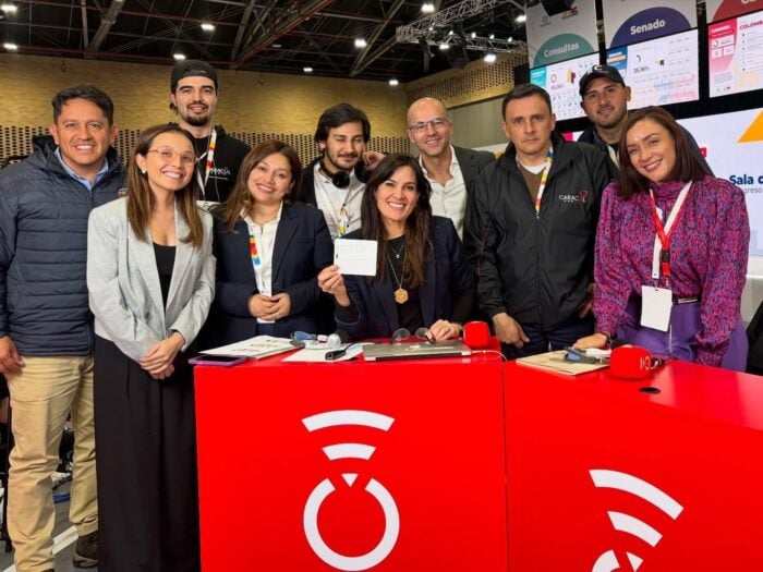 La periodista estrella de Caracol Radio que salió directo a los micrófonos de la competencia - La periodista estrella de Caracol Radio que salió directo a los micrófonos de la competencia