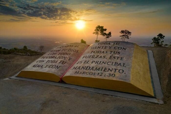 Cuál es el pueblo colombiano con la Biblia más grande del mundo, no está tan cerca de Bogotá - Cuál es el pueblo colombiano con la Biblia más grande del mundo, no está tan cerca de Bogotá