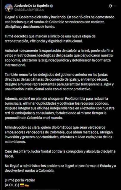 Screenshot of a verified Twitter post in Spanish detailing government actions: a new reconstruction phase, transparency measures, and anti‑corruption plans for Colombia. - Quiénes están en los mejores oficinas de Procolombia en el exterior que El Tigre va a acabar