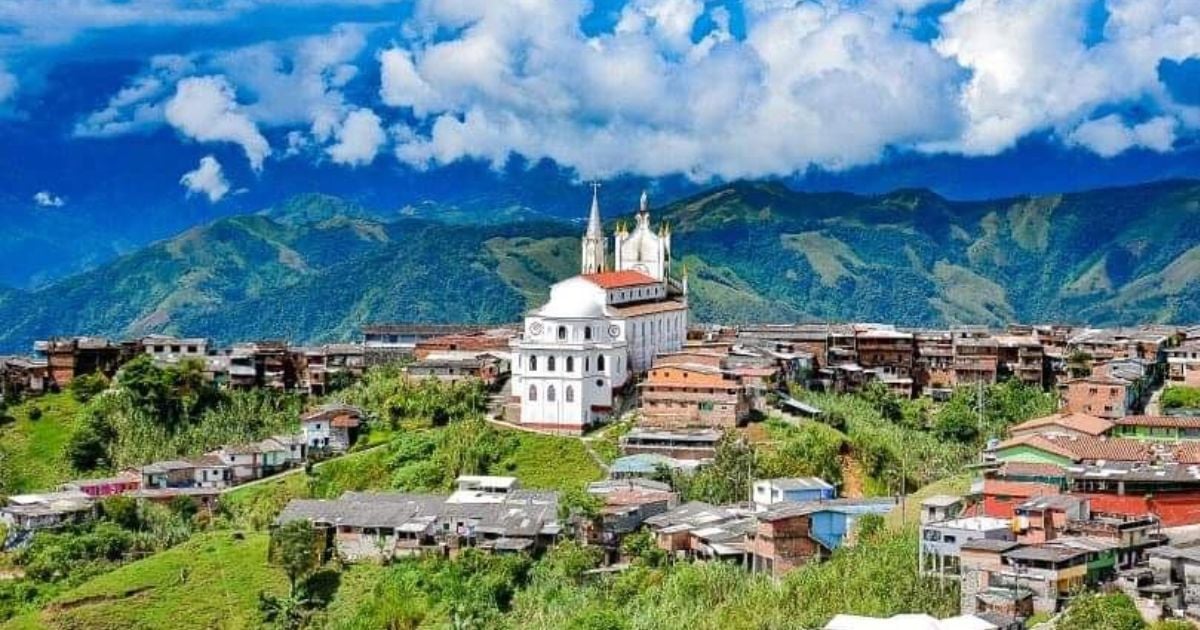  - El paraíso de aguas termales, escondido entre las montañas de Antioquia, al que se llega en cinco horas desde Medellín