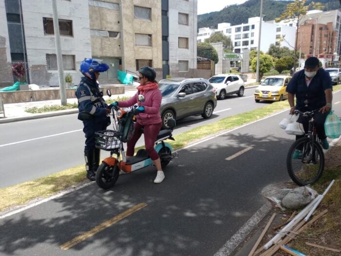 El Gobierno puso en cintura las patinetas y bicicletas eléctricas: estas son la reglas que deben cumplir patinetas