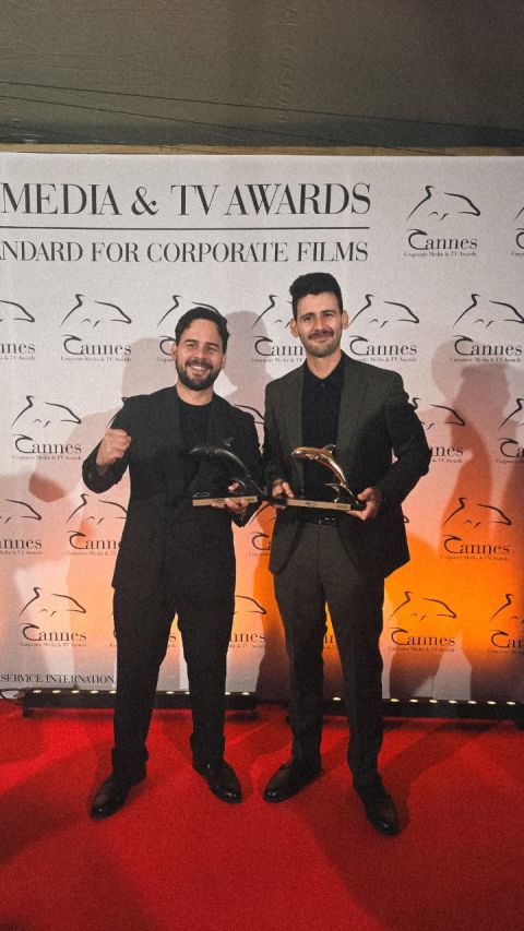 Petro cogió avión para recibir en Cannes el premio al video "Colombia País de la belleza" que se hizo en su gobierno - Petro cogió avión para recibir en Cannes el premio al video "Colombia País de la belleza" que se hizo en su gobierno