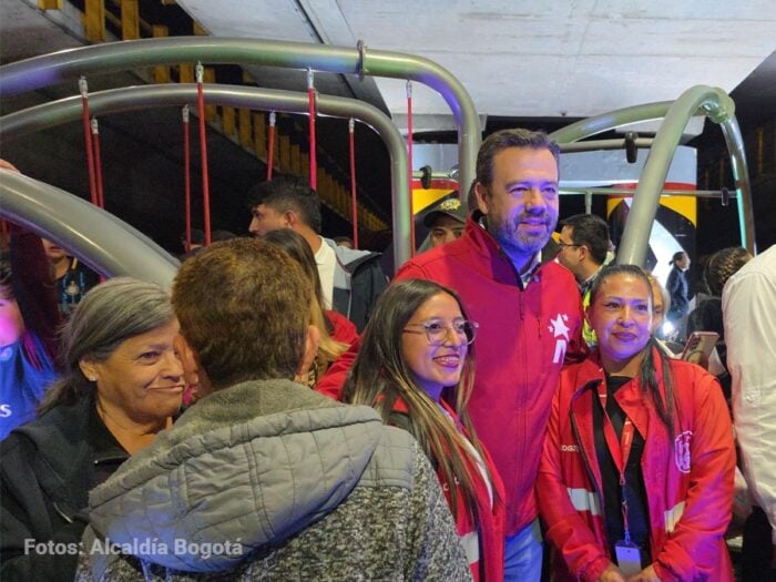 Así es la cancha de Padel y los restaurantes que pusieron bajo el puente de la 63 Cancha