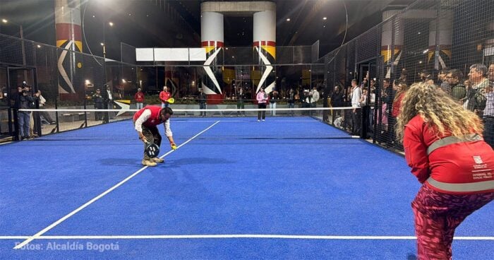 Así es la cancha de Padel y los restaurantes que pusieron bajo el puente de la 63 cancha