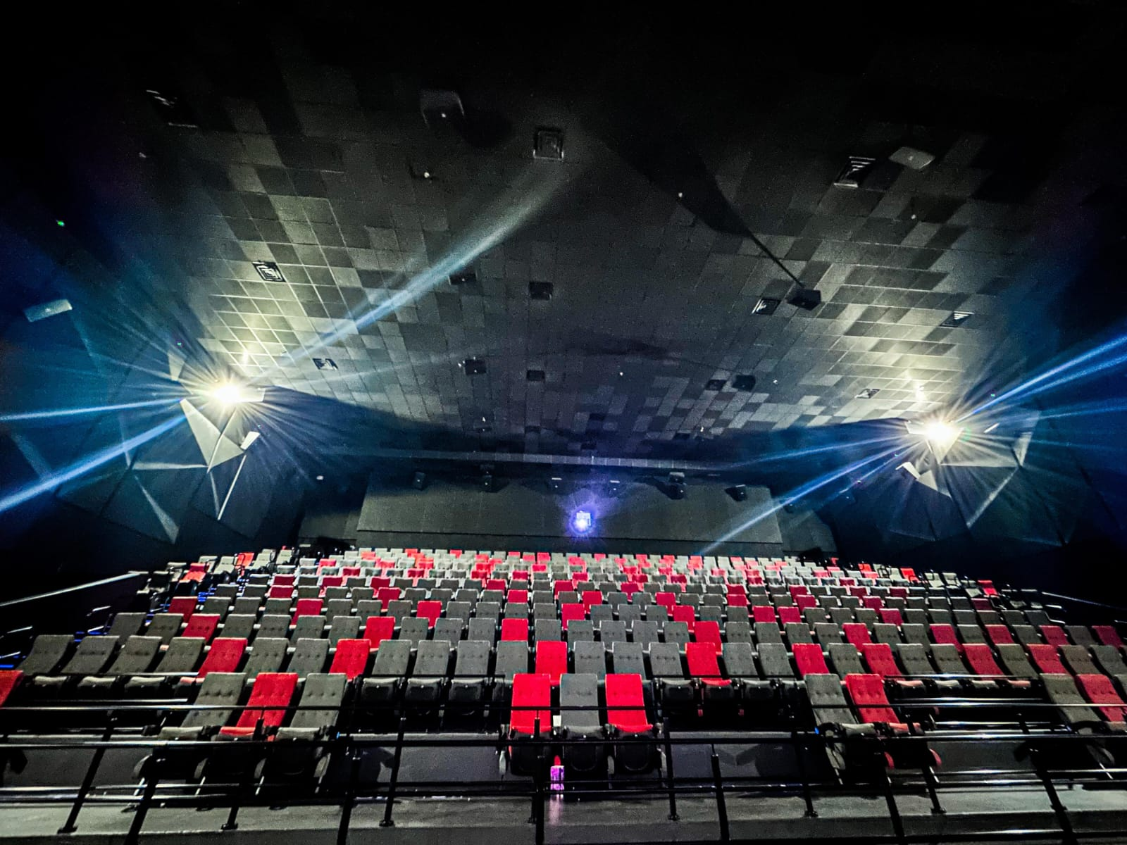 Jennifer Cardozo: la estratega detrás de Viziona, la marca que desafía el negocio del cine en Bogotá - Jennifer Cardozo: la estratega detrás de Viziona, la marca que desafía el negocio del cine en Bogotá