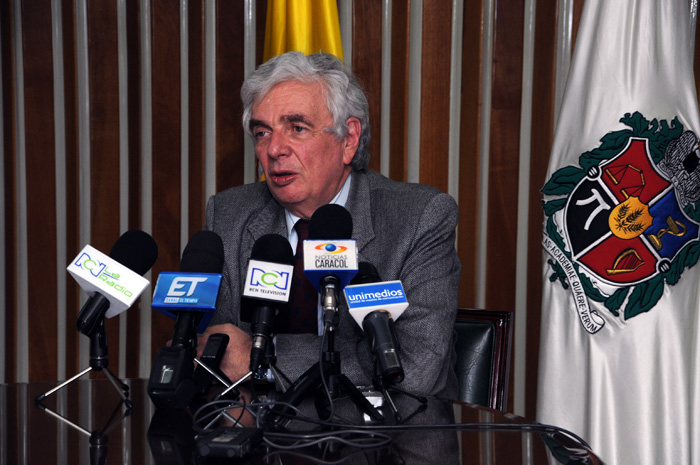 La ley aprobada en el gobierno Santos que De la Espriella usó para abrir la puerta de las universidades a la Policía - La ley aprobada en el gobierno Santos que De la Espriella usó para abrir la puerta de las universidades a la Policía