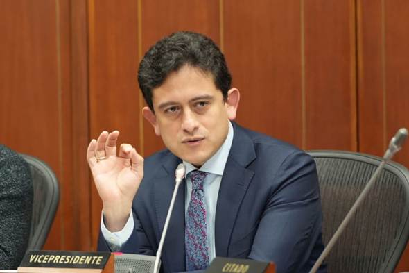 La nueva denuncia que enreda al magistrado de la Corte Constitucional Vladimir Fernández - La nueva denuncia que enreda al magistrado de la Corte Constitucional Vladimir Fernández