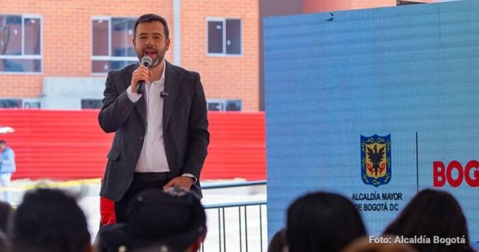 Pulso entre el alcalde Galan los banqueros de Bogotá por el aumento del impuesto del ICA - Pulso entre el alcalde Galan los banqueros de Bogotá por el aumento del impuesto del ICA