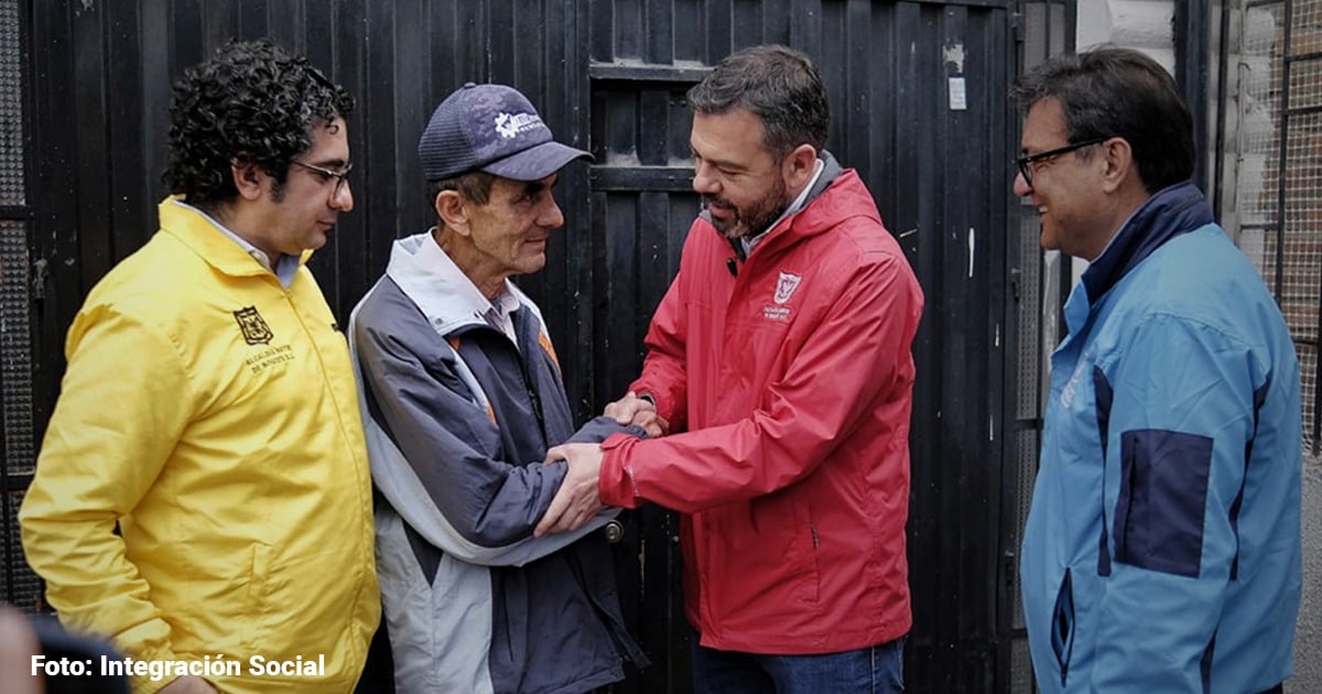  - En qué localidades están viviendo los ancianos con casa propia que no tienen ni siquiera para comer