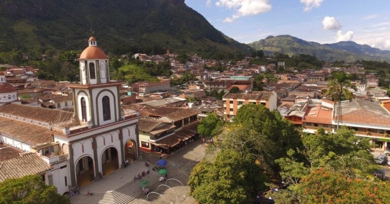  - Las2orillas.co: Historias, voces y noticias de Colombia