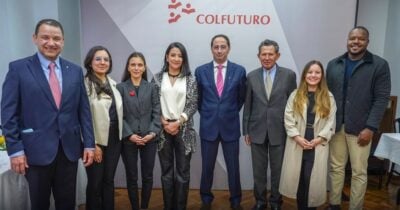 De la Espriella reactiva las becas para posgrados en el exterior que Petro había cancelado