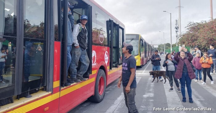 La guerra de TransMilenio contra 262 mil colados diarios que deja una pérdida anual de 5.000 millones - La guerra de TransMilenio contra 262 mil colados diarios que deja una pérdida anual de 5.000 millones