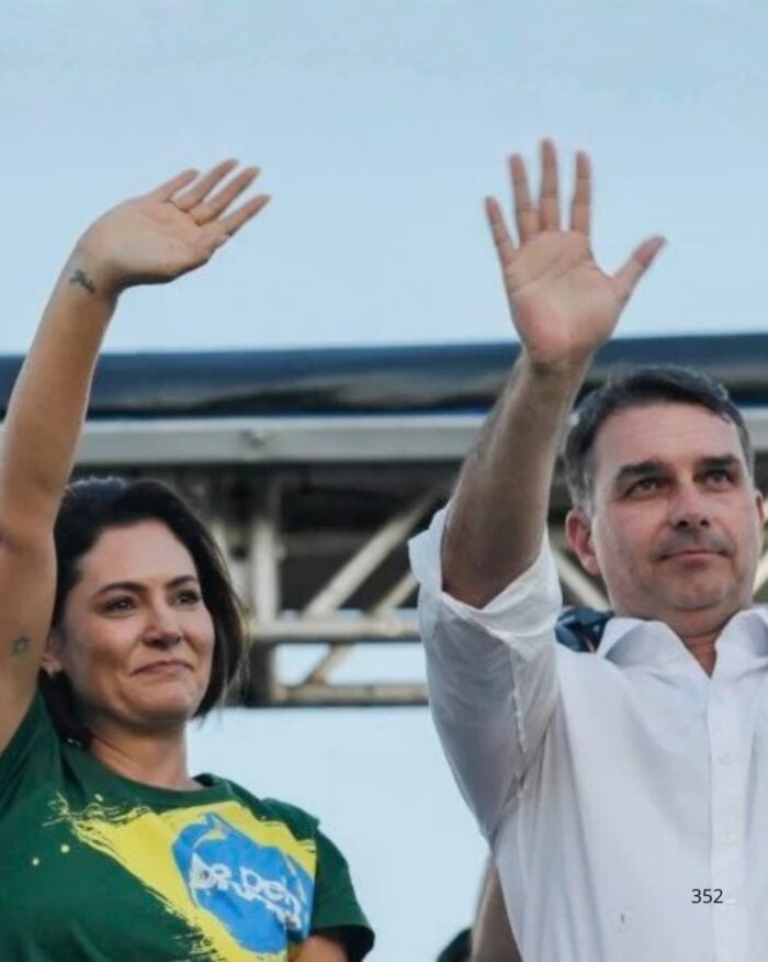 - El clan que quiere volver al poder en Brasil con el hijo del expresidente Jair Bolsonaro, condenado a 27 años