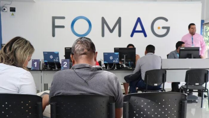 La billonaria crisis del Fomag que tiene en riesgo la salud de más de 800.000 profesores y sus familias - La billonaria crisis del Fomag que tiene en riesgo la salud de más de 800.000 profesores y sus familias