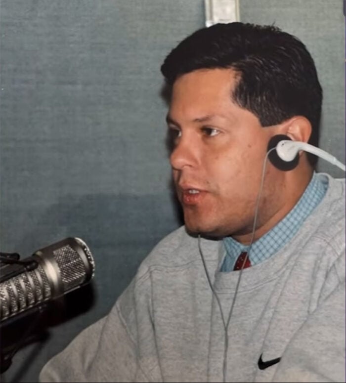 La triste niñez de Juan Roberto Vargas, director de Noticias Caracol: huérfano de papá y su mamá lo sacó sola adelante - La triste niñez de Juan Roberto Vargas, director de Noticias Caracol: huérfano de papá y su mamá lo sacó sola adelante
