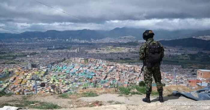 El pulso entre el presidente De la Espriella y el alcalde Galán por la militarización de Bogotá - El pulso entre el presidente De la Espriella y el alcalde Galán por la militarización de Bogotá